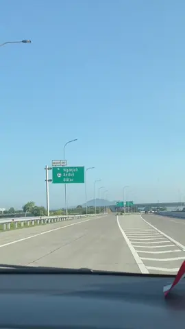 turun tol Nganjuk #mentahan #bahanstory #jalanjalan #nyetirmobil #perjalanan #nganjuk #kediri #blitar 