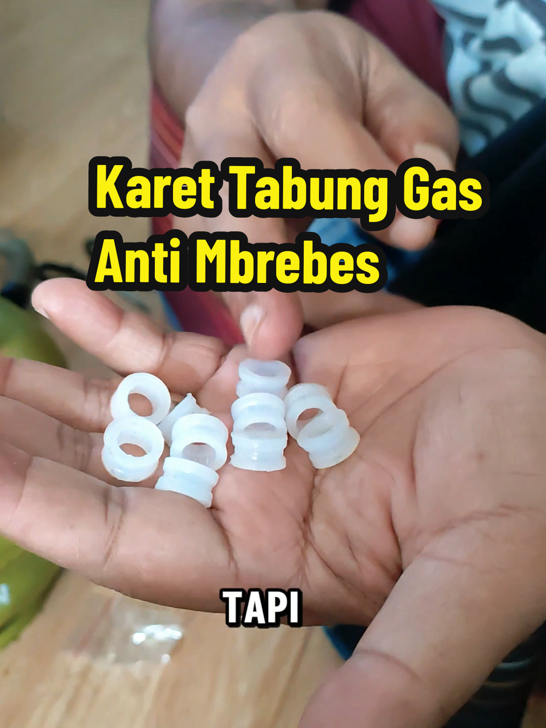 Karet tabung gas anti mbrebes. Bahan silikon, lentur dan awet. Kecil bermanfaat.  #karettabunggas #karetgas 