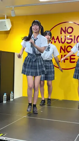 昨日の「夏に夢中、君に夢中」リリイベめっちゃ楽しかった〜 推しカメもう少し綺麗に撮れるように練習しないとだな〜😊 #リリイベ #夏に夢中君に夢中  #放課後課外学習  @にこち  @は ん な  @さつき (16)  @かれん  @美心(mico)  @なお  @笑 (わあら)  @放課後.com 