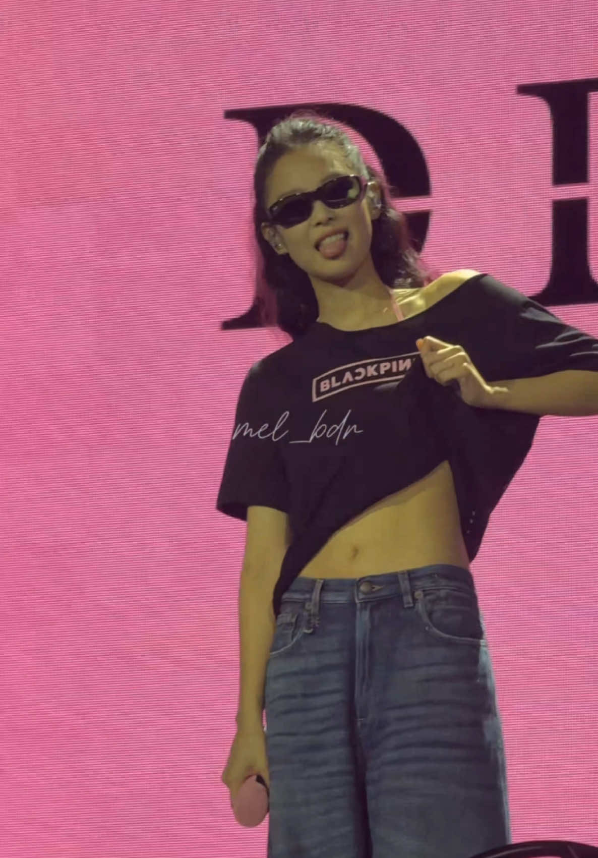 US VS JENNIE (WE WOOOONNN) #jennie #jenniekim #blackpink #deadline #paris #kpop #fyp 