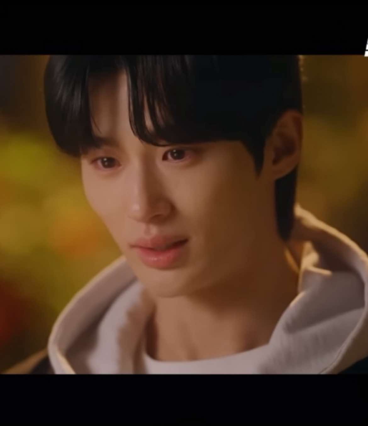 This was one of my favourite moments in the Lovely Runner Bluray couple commentary 🥹 Wooseok was so immersed throughout the group and couple commentaries, it’s like he’s watching the drama for the first time! He is truly the biggest fan of Lovely Runner and Ryu Sunjae 💙 #byeonwooseok #kimhyeyoon #lovelyrunner #sunjae #imsol