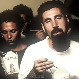 this will reach the right audience 🕯️this will reach serj tankian fans 🕯️this will reach THE serj tankian 🕯️hell if it has to this will reach the serj gooners 🥀🥀 🕯️ ive been a system fan for a little over a year now and this is only my first serj edit like whatttt??!!! was gonna wait til tomorrow to post this but idk i couldnt wait 🫤🫤🫤🫤🫠🫠🫠😮‍💨😵‍💫😵‍💫😵‍💫😵‍💫????!!! my twt priv with a total of 8 followers excluding my main account seen this first btw :P so so soooo jealous of everyone seeing soad and korn this month i wanna go sooooo bad 😭😭😭 maybe one day…..!!????!!! who knows 🙂‍↔️🙂‍↔️ idk if any of my followers or moots are active rn buuut oh well  #serjtankian #serjtankianedit #systemofadown #chopsuey #numetal #serjtankiansoad 