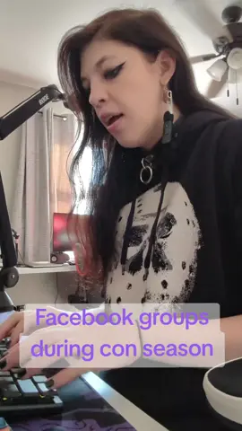 Convention Facebook groups.  Inspired by @Alyssa | Travel Agent✨  #sdcc #gencon #facebook #group #facebookgroup #convention #nerd 
