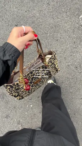 This tote bag is everything! The size is perfect for carrying all my essentials! The material feels high-quality😍❤️#workbag #unibag #totebags #purse #bag #handbag #handbags #shoulderbag #whatsinmybag #whatsinmypurse #cute #toocute #fashion #viral #bagessentials #bagcollection #bags #unibag #schoolbag #workbag #MomsofTikTok #spotlight #spotlightfinds #tiktokshopblackfriday #blackfridaydeals #tiktokshopmademebuyit #tiktokshopbacktoschool #tiktokshoploveatfirstfind 