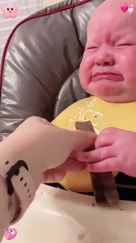 Baby enjoys having a meal 😂😂😂#baby #tiktok #funny #tiktok #funny #cute #foryou #hahaha 