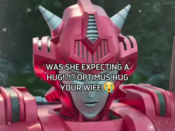 SHE WAS SO READY TO HUG HIM OMG OPTIMUS 😭💔 #transformers #elitaone #elitaonetransformers #optimus #optimusprime #transformerscyberworld #fy #oplita #oplitaedit #optimusprimeedit 