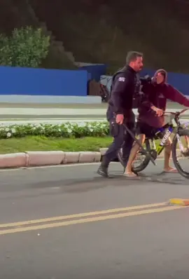 QUAL SUA OPINIÃO SOBRE ISSO? . . . . . . . . . . . . . . . . . . . . . #grau #policia #policial #mulherdepreso🔓🕊👫💍 #244naoécrime #graudebike #grauderua #grauevida 