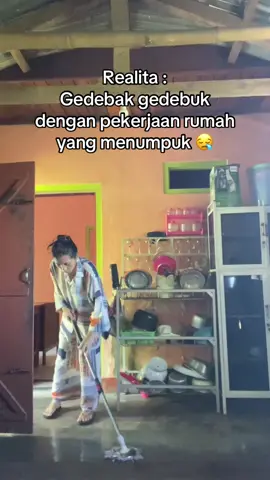 Cosplay jadi gadis rumah tangga 🧹 #fyp #foryoupage #rutinitas #weekend 