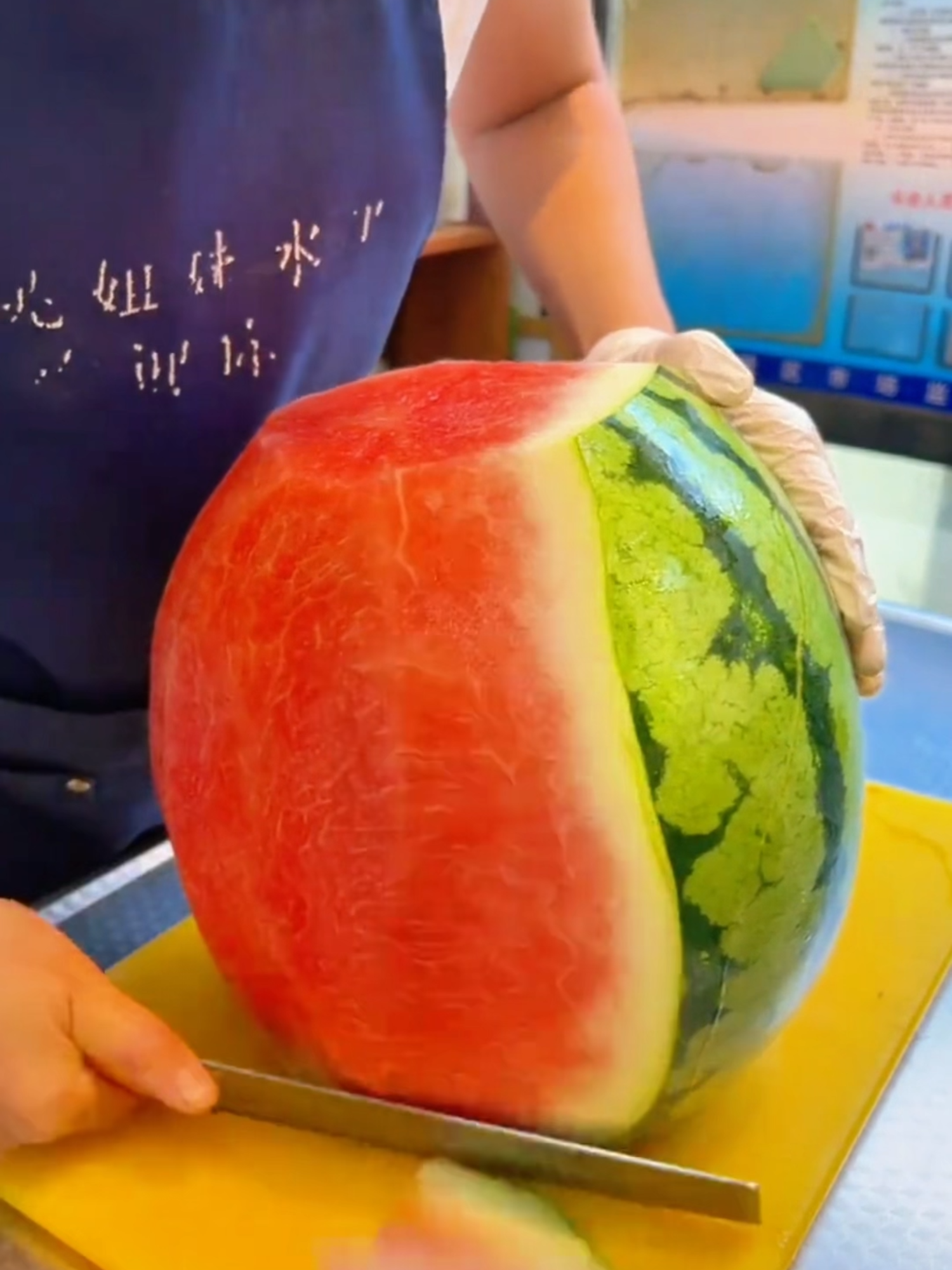 🔗In Bio！Satisfying Watermelon Peeling🍉🍉#watermelon#HowTo#fruitcutting#ASMR#FruitHacks#FruitLovers#SuperFruit#Healthyliving#FoodPorn#SummerFruit#Fyp#Viral #Tiktokfood #fruit#usatiktok🇺🇸#usalife#usa
