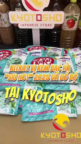 Kitkat vị Chocomint đã về sẵn hàng. Cả nhà tranh thủ săn nhaaaa #kitkatchocomint #kitkatbacha #kitkat #chocomint #nhatban #kyotosho #banhkeonhatban 
