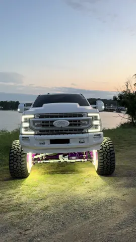 One hell of a view😮‍💨 #trucksoftiktok #trucktok🔥 #fyp #blowthisup #fassfuelsystems #mwcustoms #morimotolighting #artisanengraving #strykeroffroaddesigns #strykersuspension #jtxforged #jtxforgedwheels #furytires #powdercoating #cervinihoods @Mw_Customs @strykeroffroaddesign @FURY Tires @KapKing 