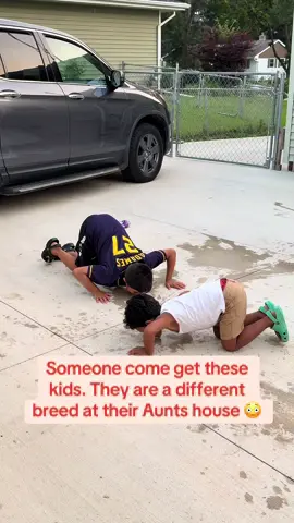 WTF #viral #trending #boys #jet2holidays #momtok 