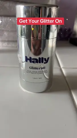 #dealsforyoudays #tiktokshopcreatorpicks #tiktokshopsummerturnup #glitterati #glitter #sparkle #shine #glow #GlowUp #bodyglitter #fashion #beauty 