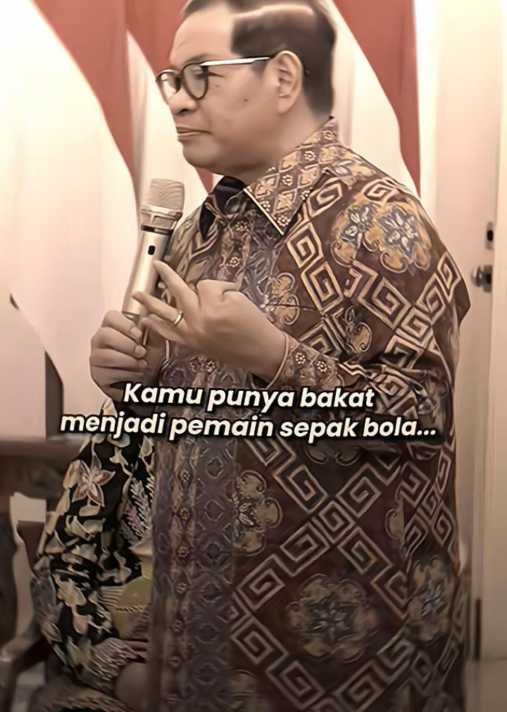 ternyata anak ini adalah cucu dari legenda timnas indonesia yaitu iswadi idris😱 #iswadiidris #legend #timnasindonesia #footballtiktok #fyp 