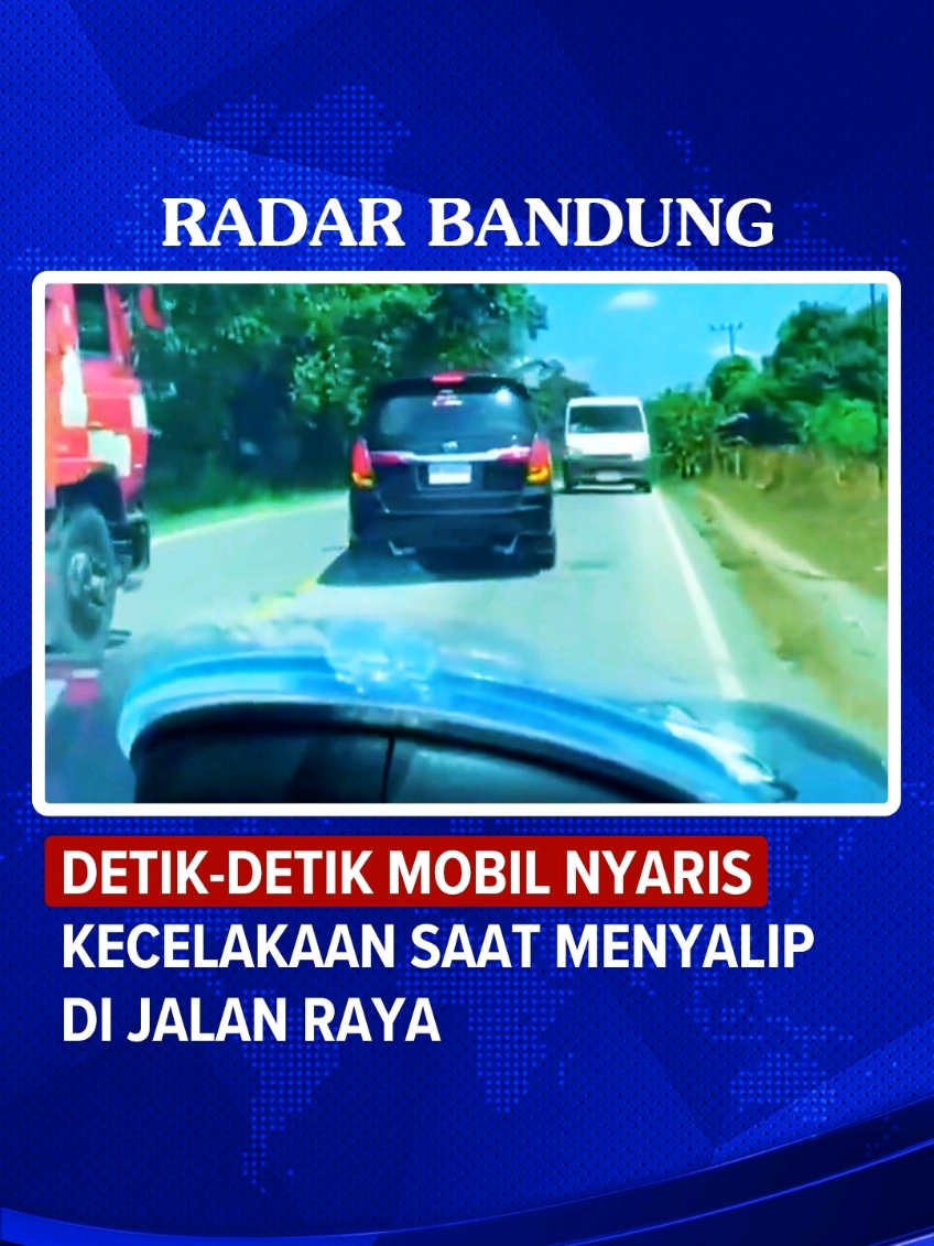Detik-detik menegangkan ketika sebuah mobil nyaris terlibat kecelakaan fatal di jalan raya. Dalam rekaman yang beredar, sebuah mobil berusaha menyalip kendaraan di depannya tanpa menyadari ada mobil lain yang melaju kencang dari arah berlawanan.  . Seketika, kedua pengemudi menunjukkan reaksi cepat, salah satunya banting setir ke kiri. Berkat kesigapan kedua pengemudi, tabrakan berhasil dihindari. (Jjp) 📽️ : @bgzzsr5887  #radarbandung #kecelakaan #insiden 
