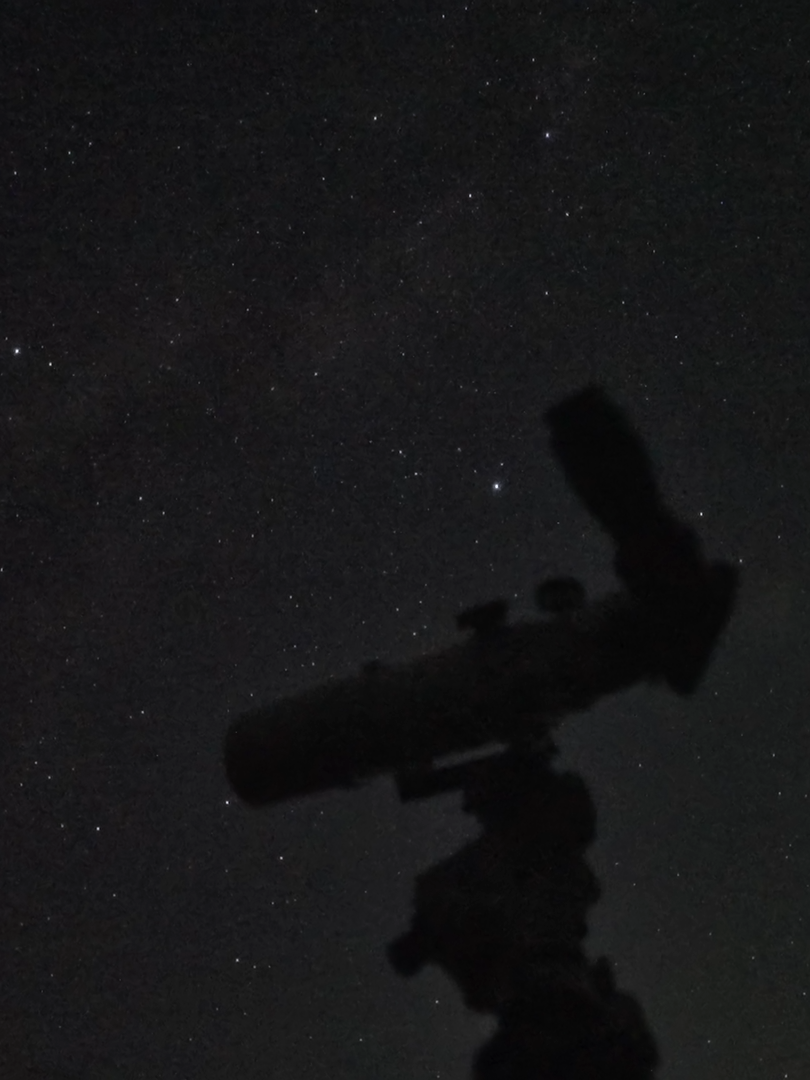 ペルセウス座流星群の流れ星？ふたつ。#ペルセウス座流星群 #perseidsmeteorshower#perseidsmeteorshower2025 #meteorshower #流星群 #流星 #流れ星 #星景動画 #星空動画 #リアルタイム星空動画 #自然の音 #田舎の夜 #環境音 #Astronomical #天体観測 #天の川 #milkyway #starrynights #starry #nightsky