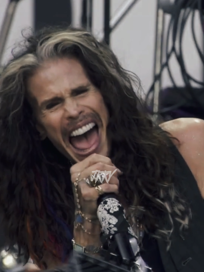 Whola Lotta Love #steventyler #aerosmith #backtothebeginning #nunobettencourt #ledzeppelin 