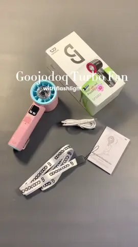 Goojodoq emang ga bisa diem klo soal kipas mana ada senter nya lg😭🤏🏻💓 #minifan #kipasmini #kipasminiportable #kipasportable #fypage #fypシ゚viral 