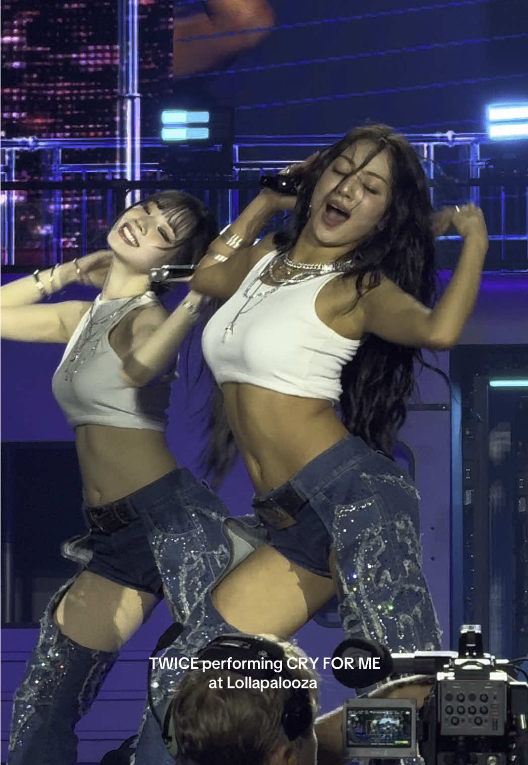 can you guess my new bias now… because god jihyo went too hard tonight at Lollapalooza @TWICE #twice #lollapalooza #twicepalooza #jihyo #twicejihyo #foryou #twiceonce 