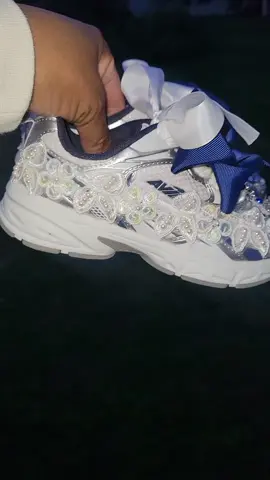 #sneakers #avia #boujeebuddies #fentysuperbrandday #walmartaviasneakers 