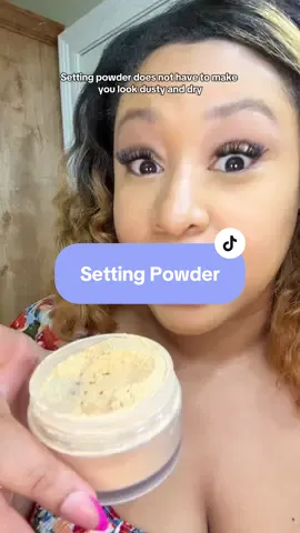 If your under eyes crease or your T-zone gets shiny after an hour… you need this setting powder in your makeup routine. The Laura Mercier translucent loose setting powder is ICONIC for a reason—it blurs pores, sets concealer like a dream, and gives your skin that soft matte finish without ever looking cakey. I’ve tried others… I always come back to this one. #settingpowder #settingpowdermakeup #blurringpowder #translucentpowder #bakingmakeup 