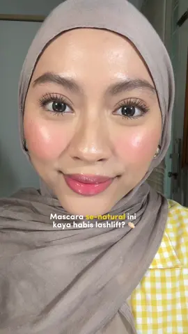 Ada yang baru nihh! SUKAK BANGET 💋 #MascaraWardah #MascaraNoFakeLashes #MascaraJigkrakWardah #mascara #makeuphani @Wardah Beauty Official 