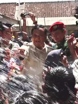 ❤ #prabowountukindonesia #prabowountukrakyat #presidenprabowo #prabowosubianto #prabowopresiden #prabowogemoy #indonesia #indonesia🇮🇩 #gerindra #prabowo #fypシ゚ #fypage 