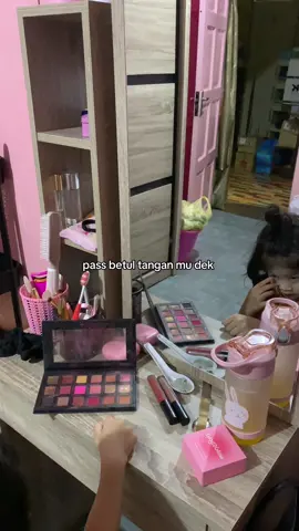 hari2 tengok makeup tutorial budak ni 😂