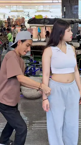 Handcuffs beautiful girl’s🤫