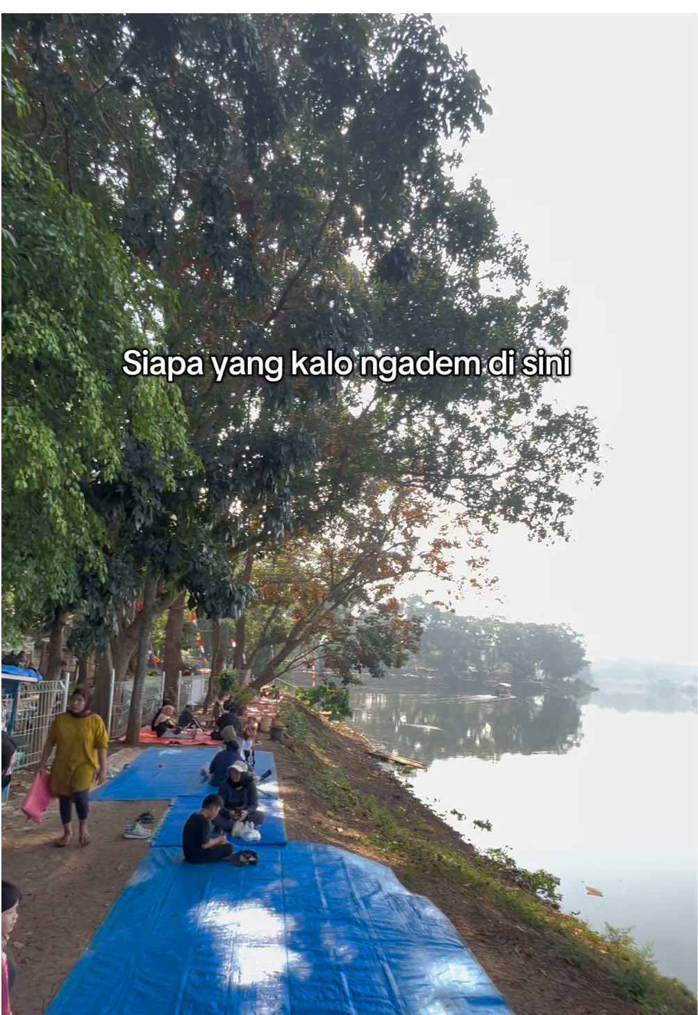 Enakan banget buat ngopi sambil makan gorengan 😁  #grandwisata #situcibereum #cibereum #grandwisatabekasi #cfd #tempatngadem #tempatnongkron #ngopi #santuy #danau #tambun #rawabanteng #gondang #cimuning #lubangbuaya #mariuk #padurenan #mustikajaya #ciketing #btr #zambrud #kotabekasi #bekasi #fyppppppppppppppppppppppp #fypp #masukberanda #jangkauanluas #dji 