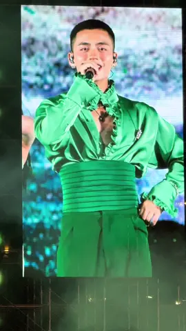 Mono à sao lại đáng yêu dạ #viral #xhuong #mono #starbucksconcert #emxinhmono #trendingtiktok 