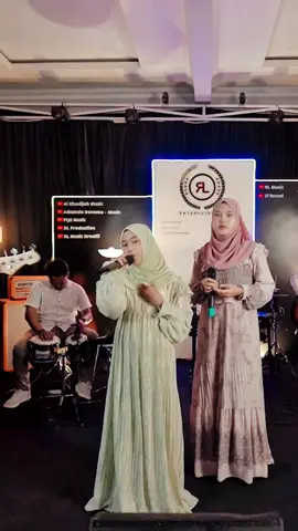 azizah sholawat dangdutan