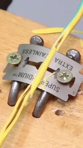 Genius Idea Using a Razor Blade! #DIY  #ideas 
