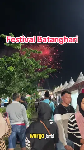 Jangan lewatkan Festival Batanghari cuma 8 sampe tanggal 9 Agustus 2025  #fyp #jambipride #festivalbatanghari #lisachan #foodvloger 