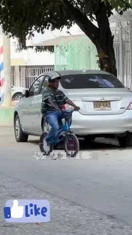 #videolucu  prank ngerjain orang ganti sepedahnya jadi yang tinggi