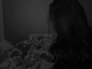 ❤️#tiktok #xoshnaw #actives? #foryoupageofficiall #fyp #kurdishsong #flowers @TikTok 