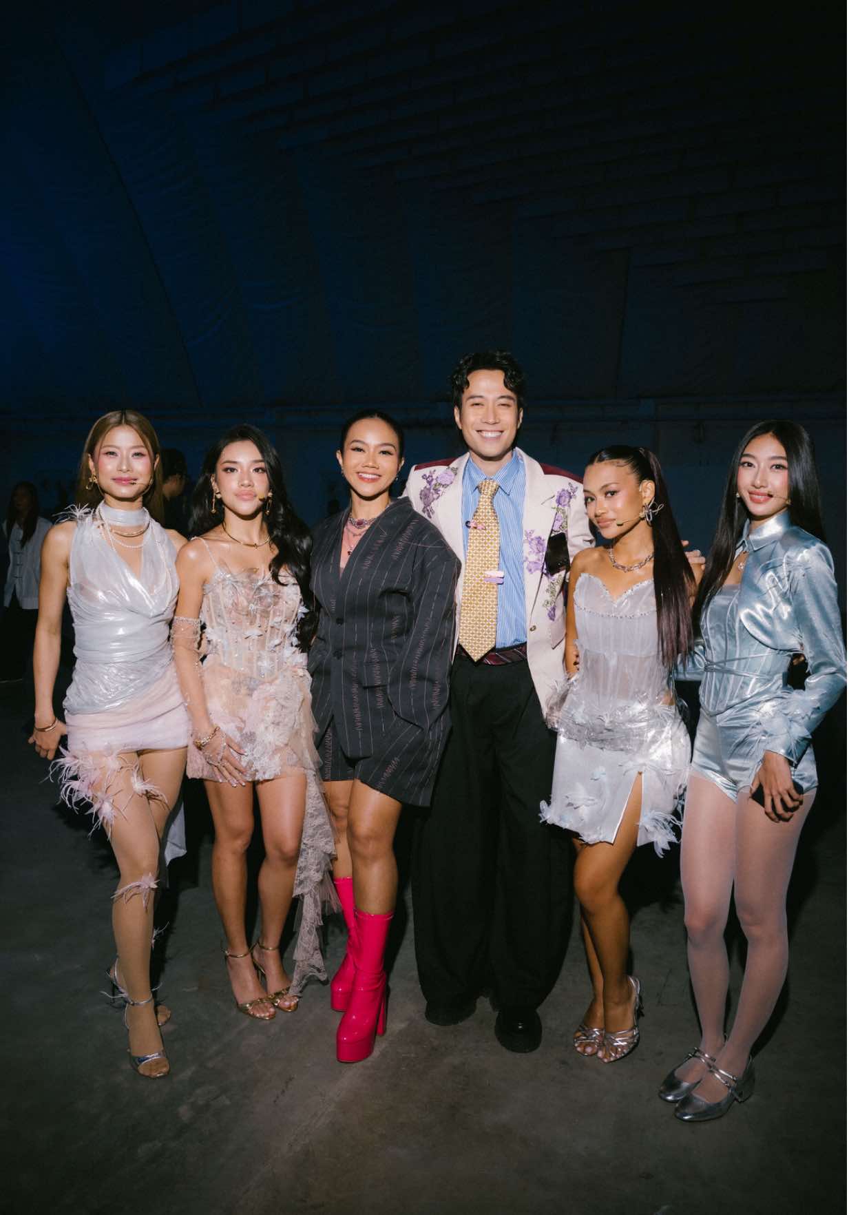 Sooo happy got to meet the NONA girls yesterday 🤍💫 Cheering for you guys always! @no na 