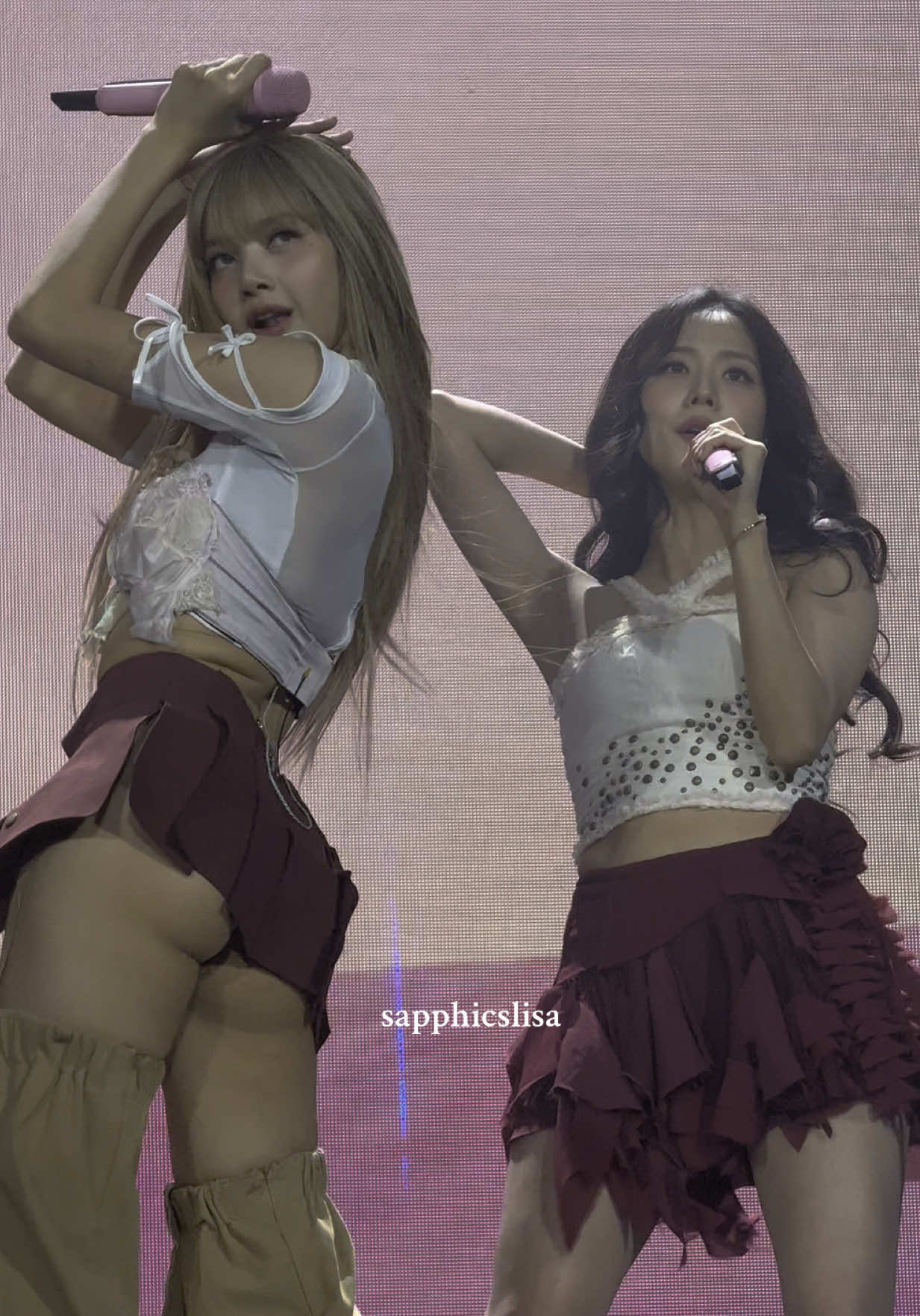 LOVESICK GIRLS 🫶🏻 #DEADLINEINPARIS #BLACKPINK #JISOO #JENNIE #ROSE #LISA 