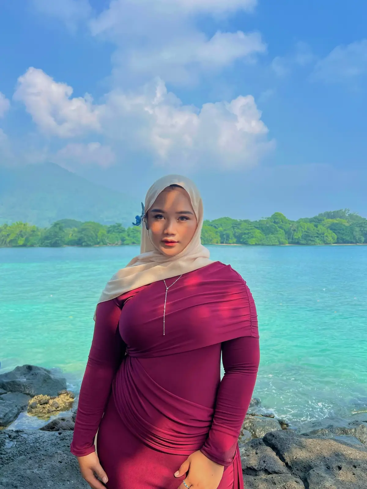 pulau sebesi secantik ini ternyata 🌊😍 #lampung #pantai #pantaivibes #pantailampung #fypシ #fyp #fyppppppppppppppppppppppp #pantaiselatan #vitaminsea🌊 #ootdhijab #ootdpantai 