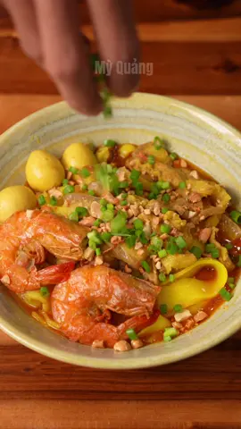 Mỳ quảng nấu kiểu này sẽ bùi béo, thơm! Tuyt khẩu vị mọi người gia giảm nhé 🫶 #LearnOnTikTok #ancungtiktok 