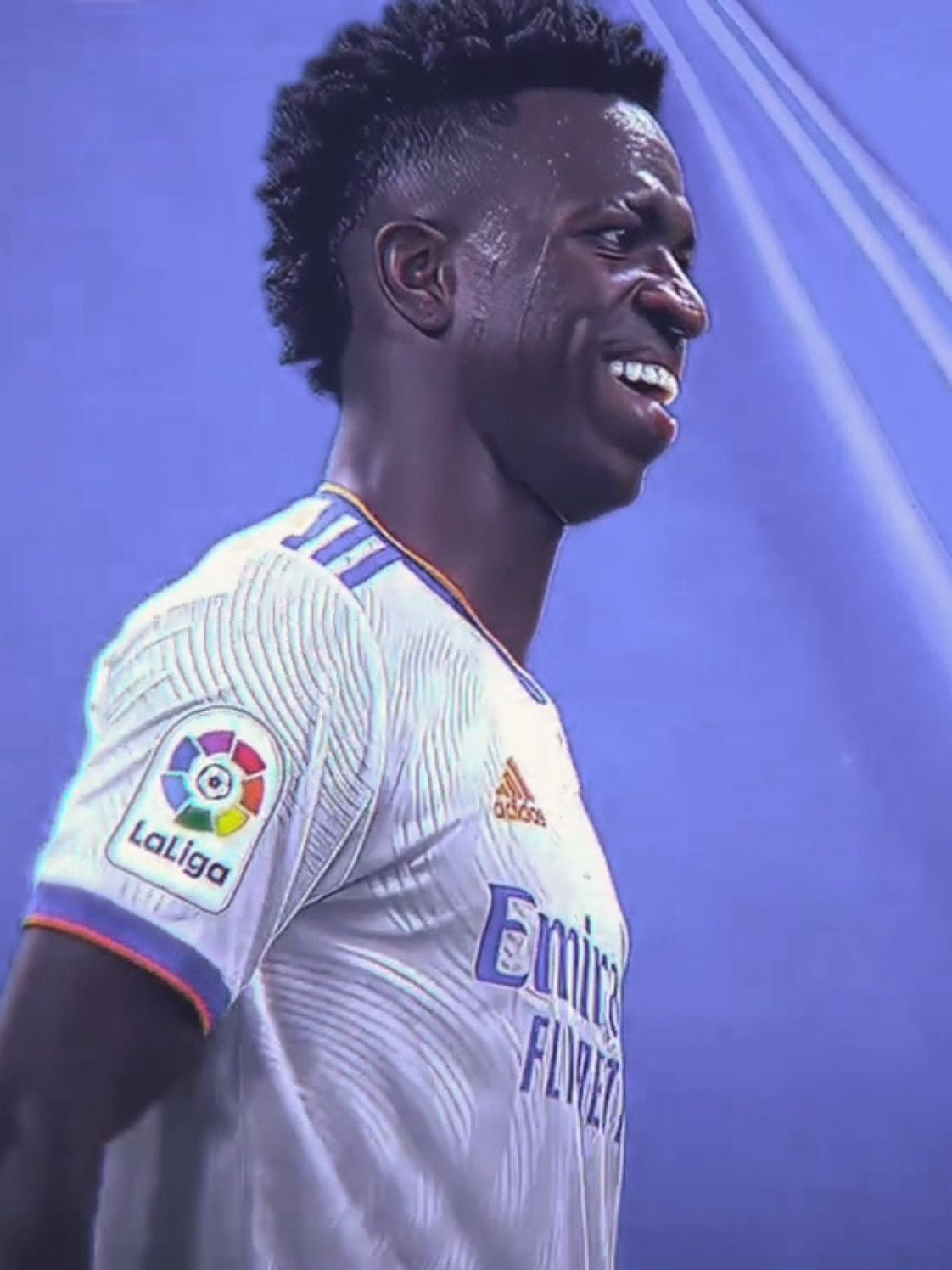 يعني احسن لاعب بالعالم فينيسيوس❤👍🏻 + القطات بلبايو ! #فينسيوس #فينيسيوس♥️🇧🇷 #فيني #ريال_مدريد #مدريد #fo #مدريد 