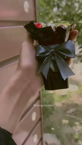 I will upload big lollipop 🍭 bouquet 💐. coming soon 🤩  You can contact on WhatsApp number : 03156120594 ##tiktok##foryou😍🥰