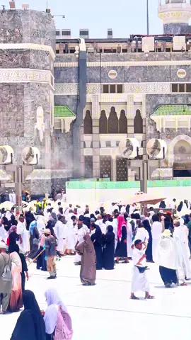 وتعز من تشا وتزل من تشا 🌸🤲🕋❤️ #haram #islamic_video #1millionaudition #creatorinsights #100k #grow #account #foryoupagе #fypシ゚viral🖤tiktok 