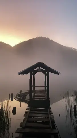 danau taman hidup argopuro #danautamanhidup #argopuro3088mdpl #argopuroviabremi #danautamanhidupargopuro #sunrise #mountainview 