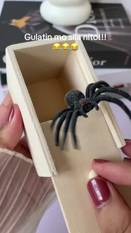 Pang-gulat na laruan para sa bata at matanda! 🕷️📦😅 #woodenboxspiderpranktoy #pranktoy #spiderboxprank #spiderprank #boxspider #toy #toys #fyp #fypシ゚ #fypシ゚viral #foryou #foryoupage #tiktokaffiliate #TikTokShop #tiktokmarket #affiliate #smallaffiliate #tiktoksmallaffiliate #smalltiktokaffiliate #freesample #freesamples #freesamplesapproved #freesampleapproved #freesamplestiktokshop #missemzdl #missemzdlilan #missemzdlilan_ #emzdanglelilan #emzlilan #emeycee #emeyceelilan #recoproductsbyemz 