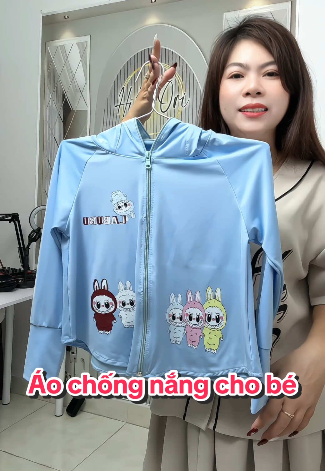 Áo chống nắng labubu vải thun lạnh mịn mát #hienori #nhacohienori #aochongnangchobe #aochongtiauv #aochongnanglabubu 