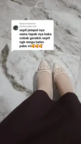 Membalas @cb.biru.mbk.aini  kaos kaki jari panjang sampai lutut bahan tebal #kaoskaki #kaoskakipanjang # kaoskakitebal#