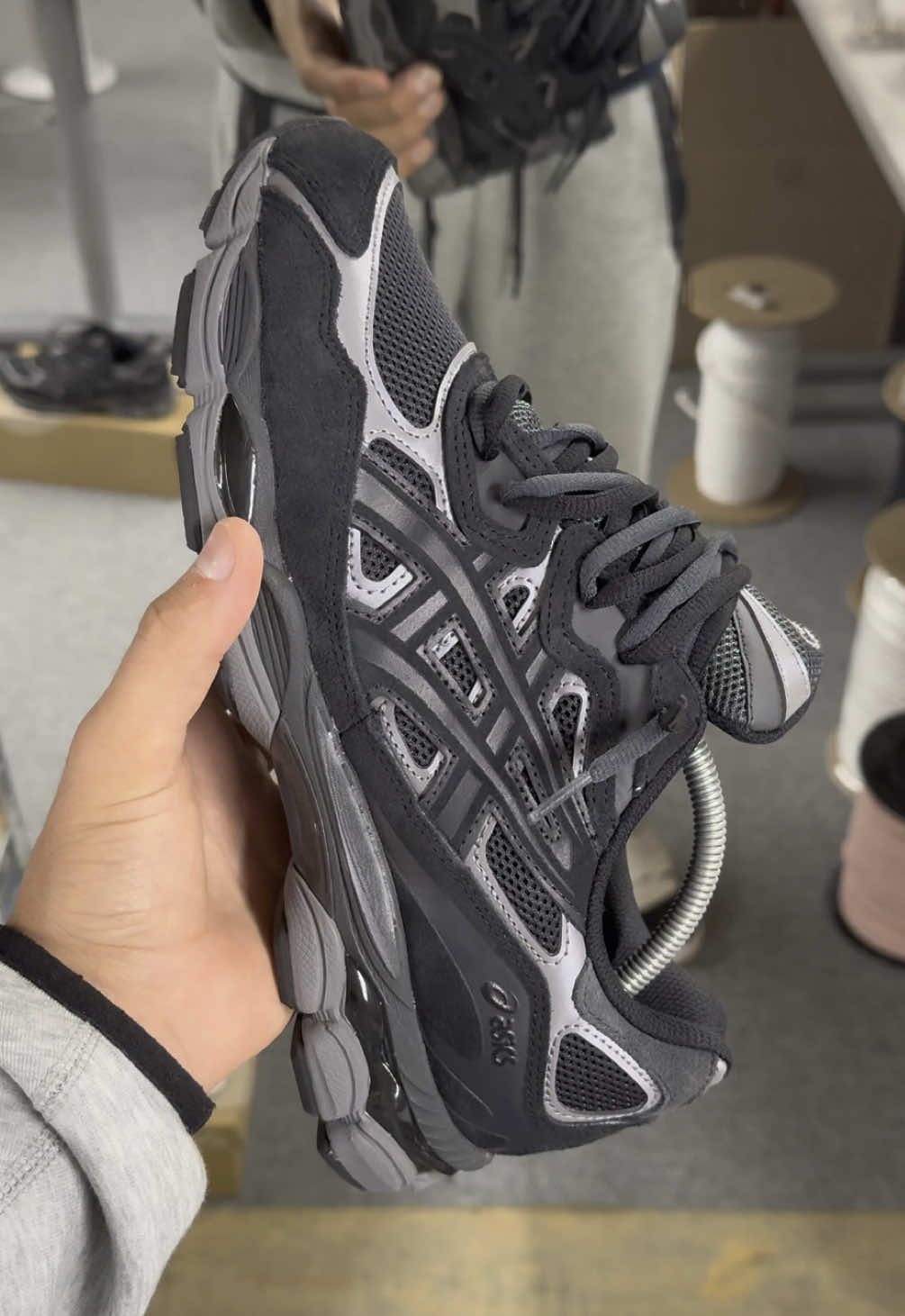 ASICS GEL NYC BLACK #fyp #viral #27af1ropez 