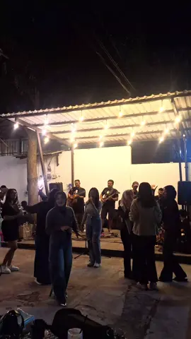 terimakasih @domocoffee dan semuanya...... #fyp #livemusic #kuninganjawabarat #domocafe #kuqiramusic #tarling_indramayu_cirebon 