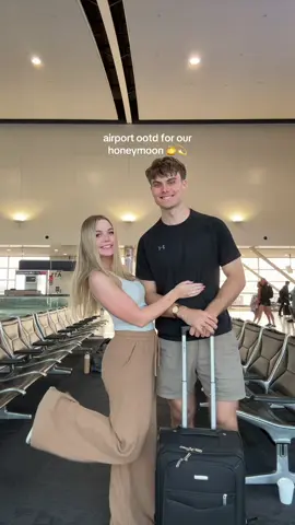 Honeymoonin’ 💫🍯 Cancún here we comeee #honeymoon #husband #wife #husbandandwife #marriage 